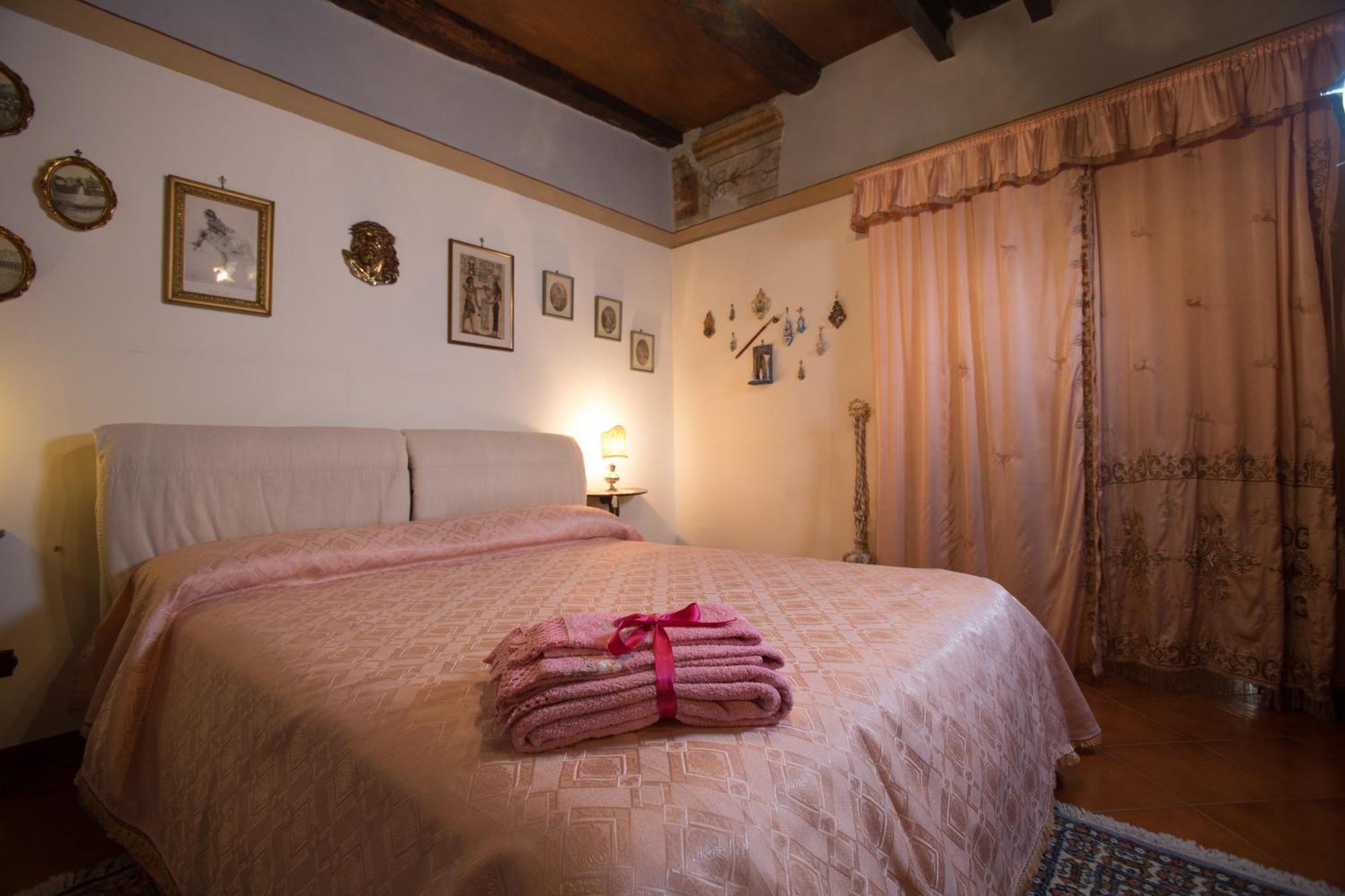 Bed and Breakfast La Via Dei Presepi à Naples Extérieur photo