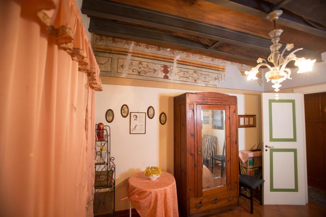 Bed and Breakfast La Via Dei Presepi à Naples Extérieur photo