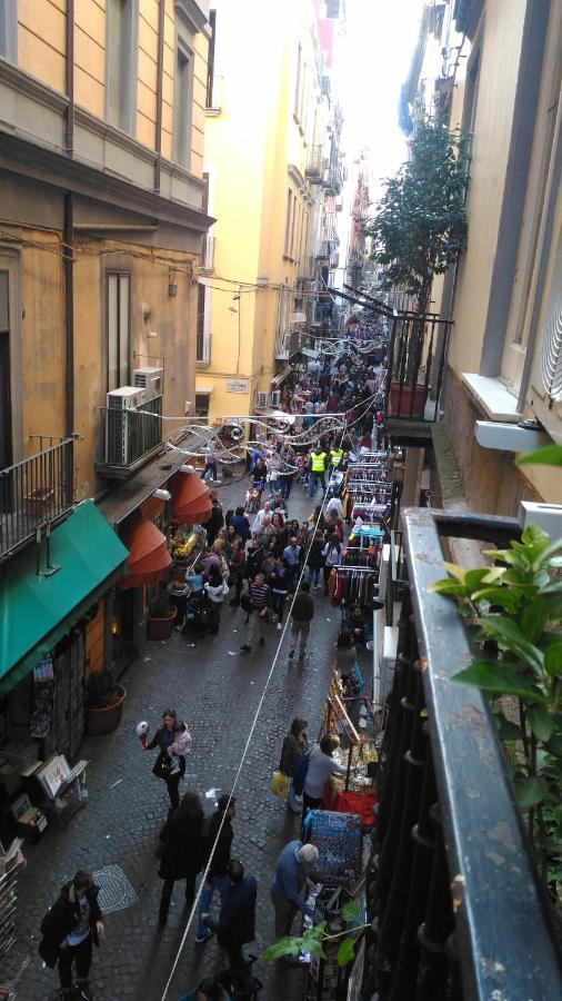 Bed and Breakfast La Via Dei Presepi à Naples Extérieur photo