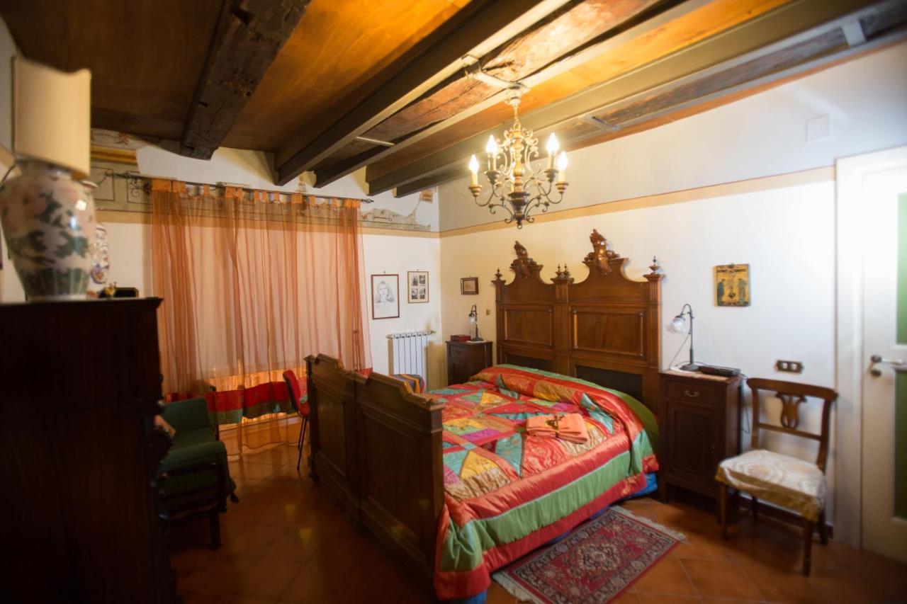 Bed and Breakfast La Via Dei Presepi à Naples Extérieur photo